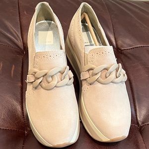 Dolce Vita Jhenee Sneakers size 7.5 women’s Brand New without box!